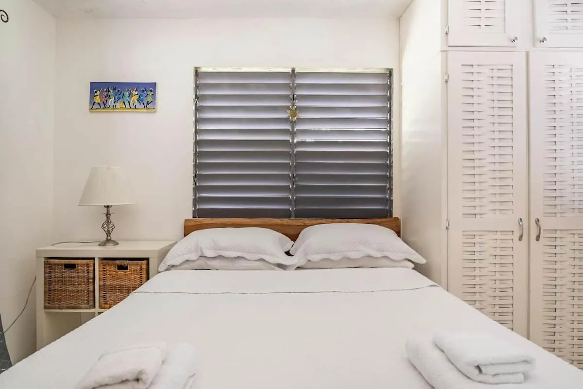 Ancella'S Garden Apartment-Beach-5Min Drive, 1 Hr Montego Bay, 25 Mins Ocho Rios, Continental Breakfast Apartment Runaway Bay